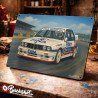 Plaque métallique publicitaire – Illustration BMW M3 E30 1987 – Course sur circuit – Buckshot