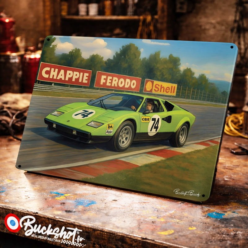 Plaque métallique publicitaire – Illustration Lamborghini Countach LP400 1974 – Course sur circuit – Buckshot